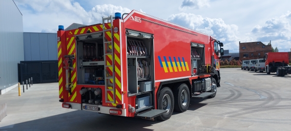 Camion citerne 12000l sur chassis Renault