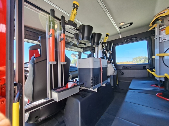 Camion-citerne feu forêt